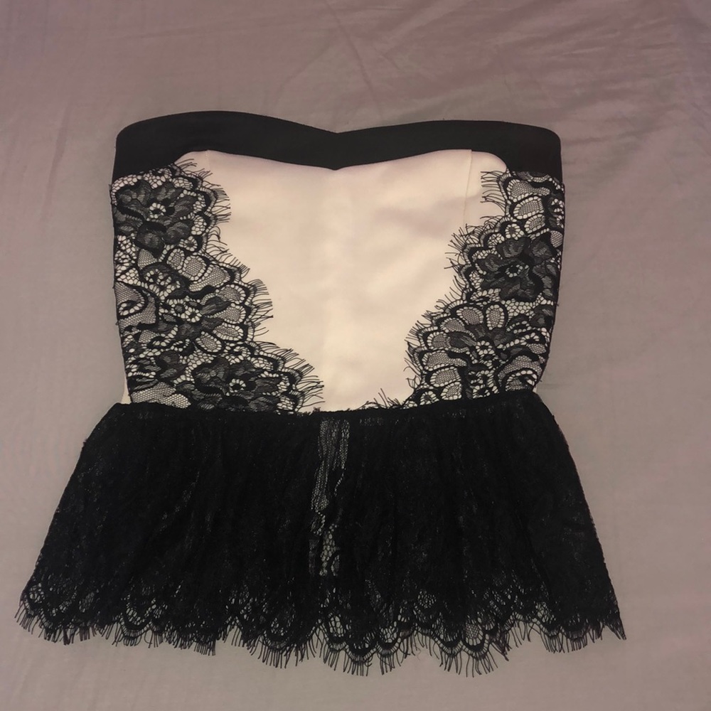 Strapless top